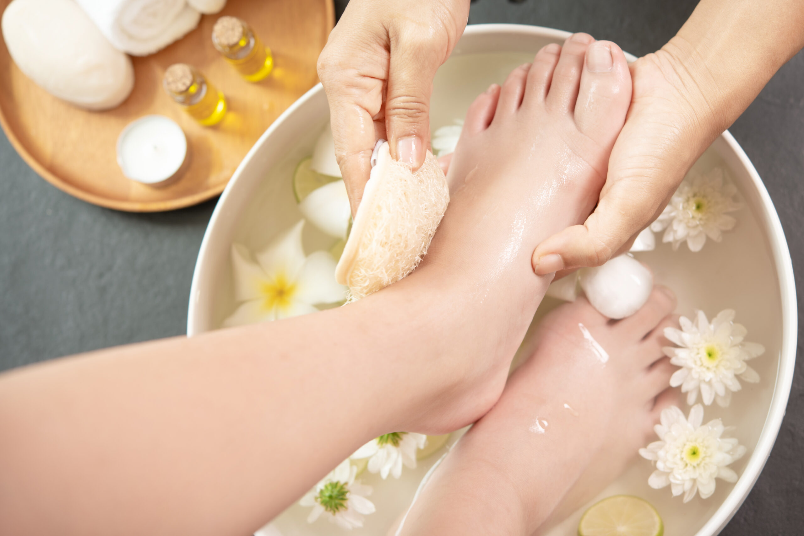Foot rituals in a hammam