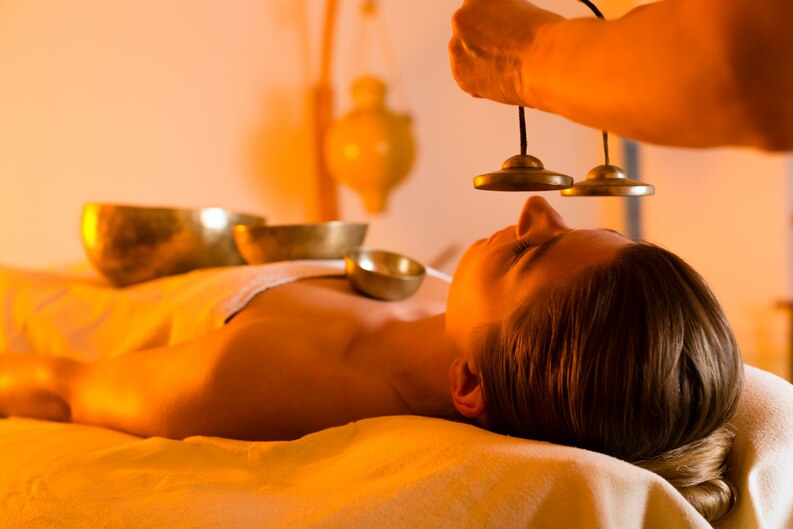 Sound therapy and chanting in Hammam