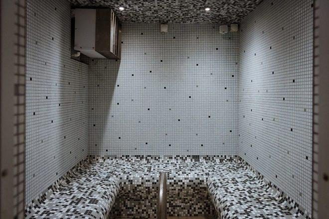 The mosaic-tiled ice room at Old Hammam & Spa